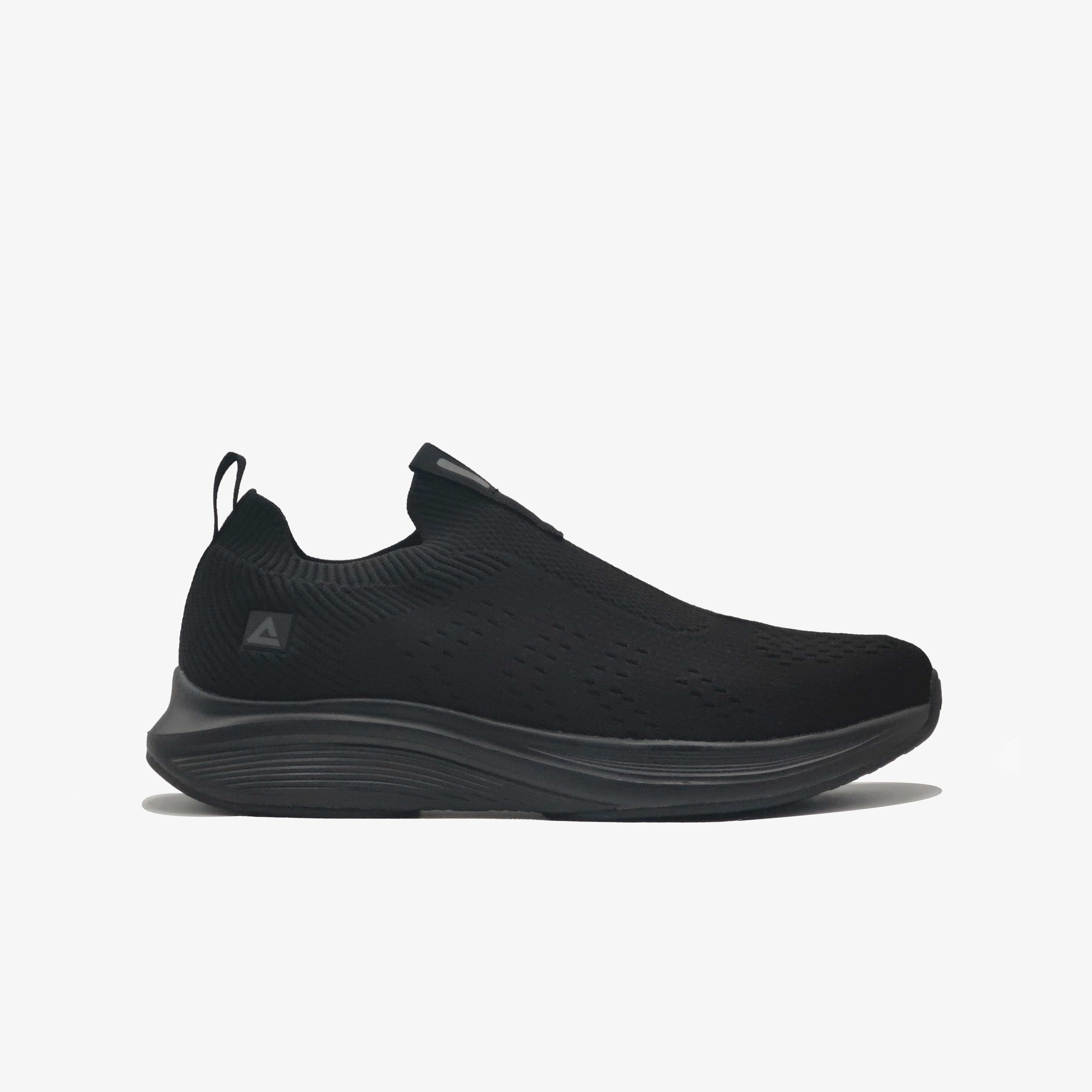 Peak Slip On All Black